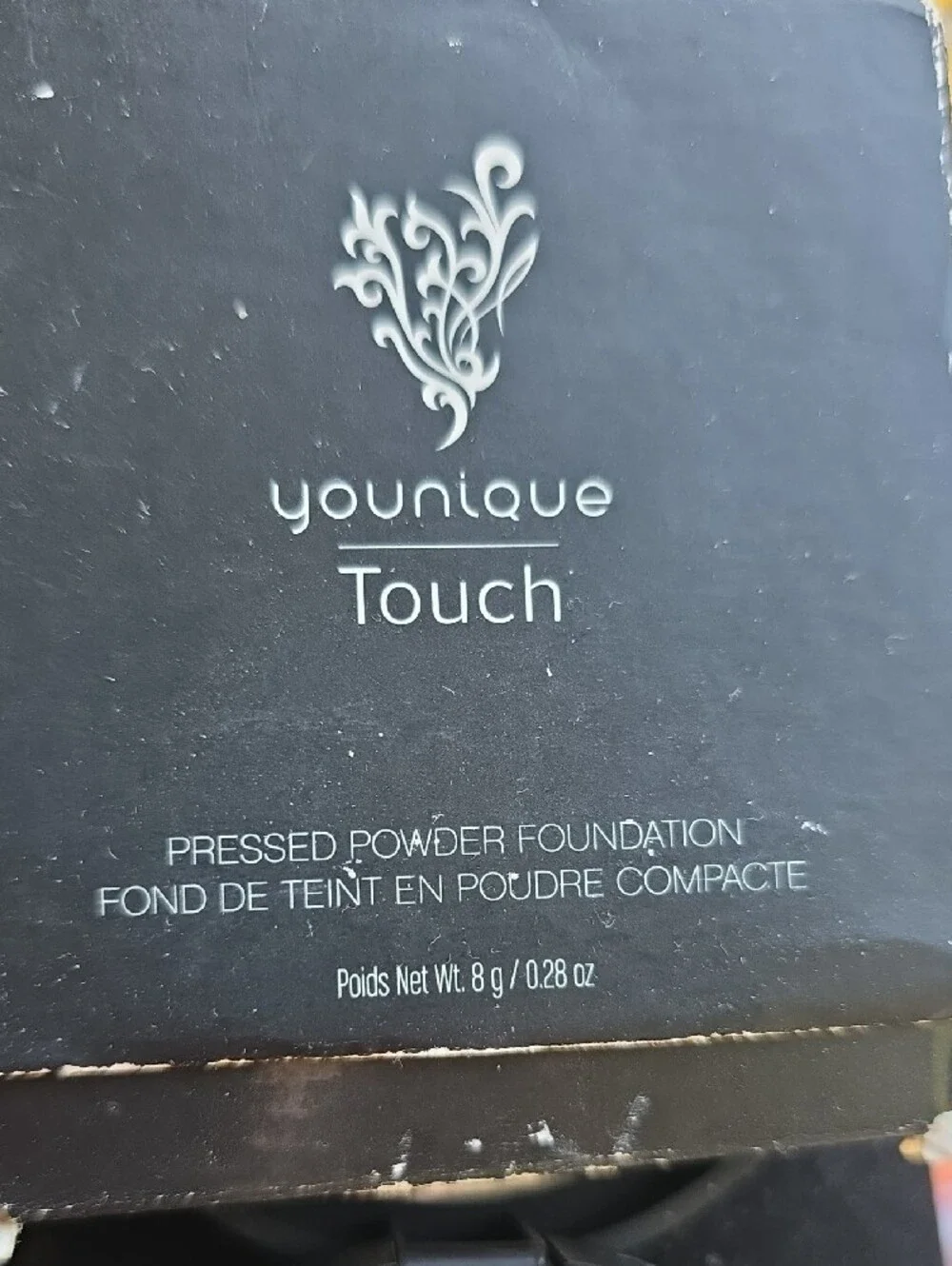 Younique Color Correcting Pressed Powder